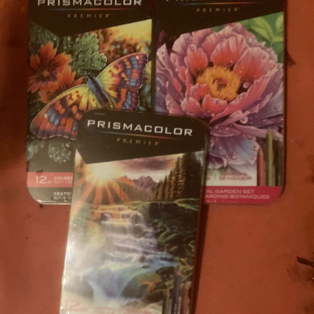 PRISMACOLOR BUNDLE! INCREDIBLE BARGAIN! SKETCHBOOK INCLUDED!